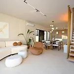 Casa de Férias Cozy In With Heated Swimming Pool