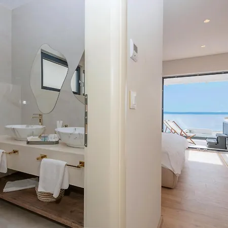 3 Bedroom Beautiful In 別荘 *