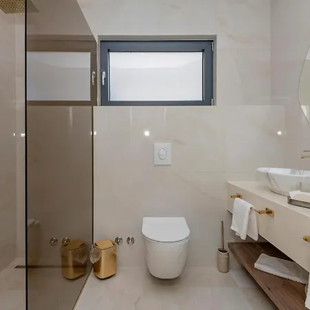 3 Bedroom Beautiful In 別荘