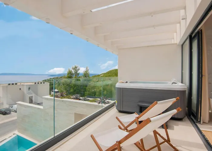 3 Bedroom Beautiful In Semesterbostad