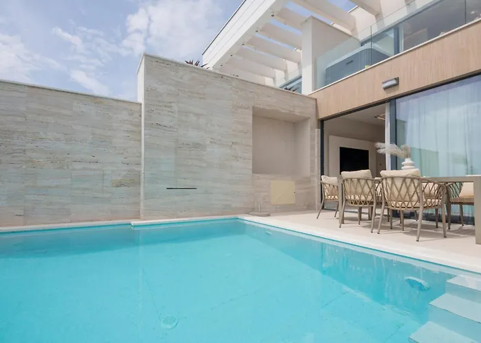 Semesterbostad 3 Bedroom Beautiful In