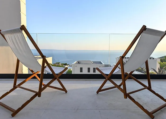 Semesterbostad 3 Bedroom Beautiful In Makarska