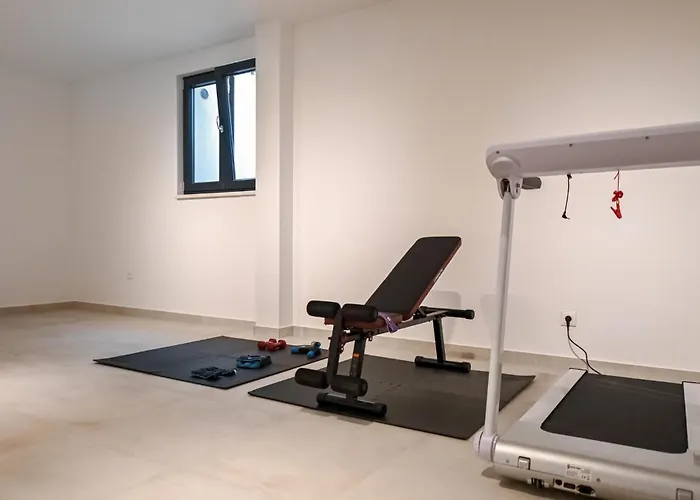 3 Bedroom Beautiful In Semesterbostad