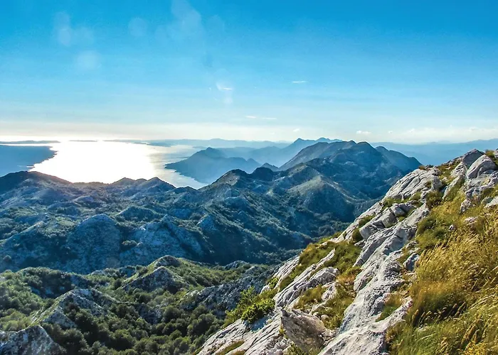 3 Bedroom Beautiful In Semesterbostad