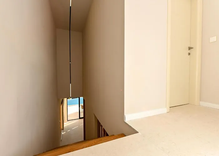 Semesterbostad 3 Bedroom Beautiful In Makarska