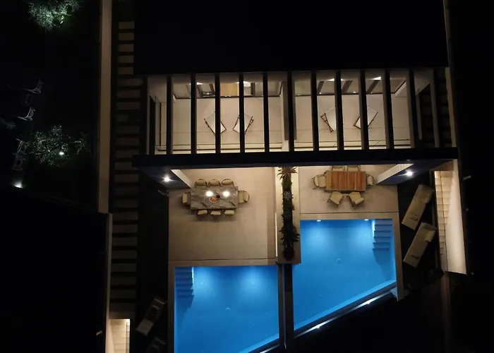 3 Bedroom Beautiful In Semesterbostad Makarska