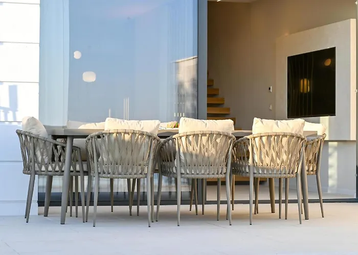 3 Bedroom Beautiful In *