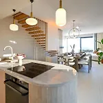 Сasa de vacaciones Cozy In With Heated Swimming Pool *