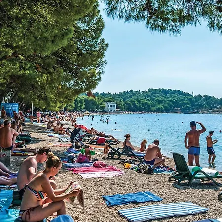 3 Bedroom Beautiful In 펜션 *