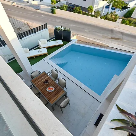 3 Bedroom Beautiful In